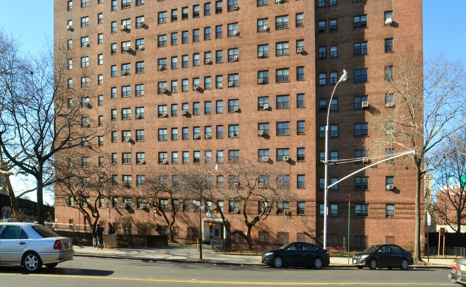 210 W 230th St Bronx Ny Property Record Loopnet Com 210 W 230th St Bronx Ny Property Record Loopnet Com