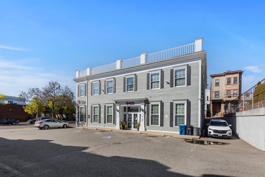 201 Main St, Boston, MA for lease - Primary Photo - Image 1 of 31