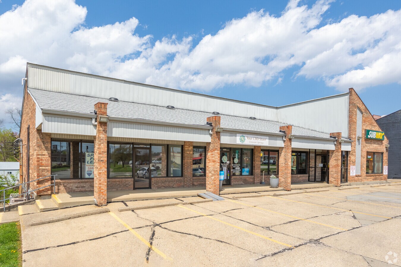 25222538 Hazelwood St, Crescent Springs, KY 41017