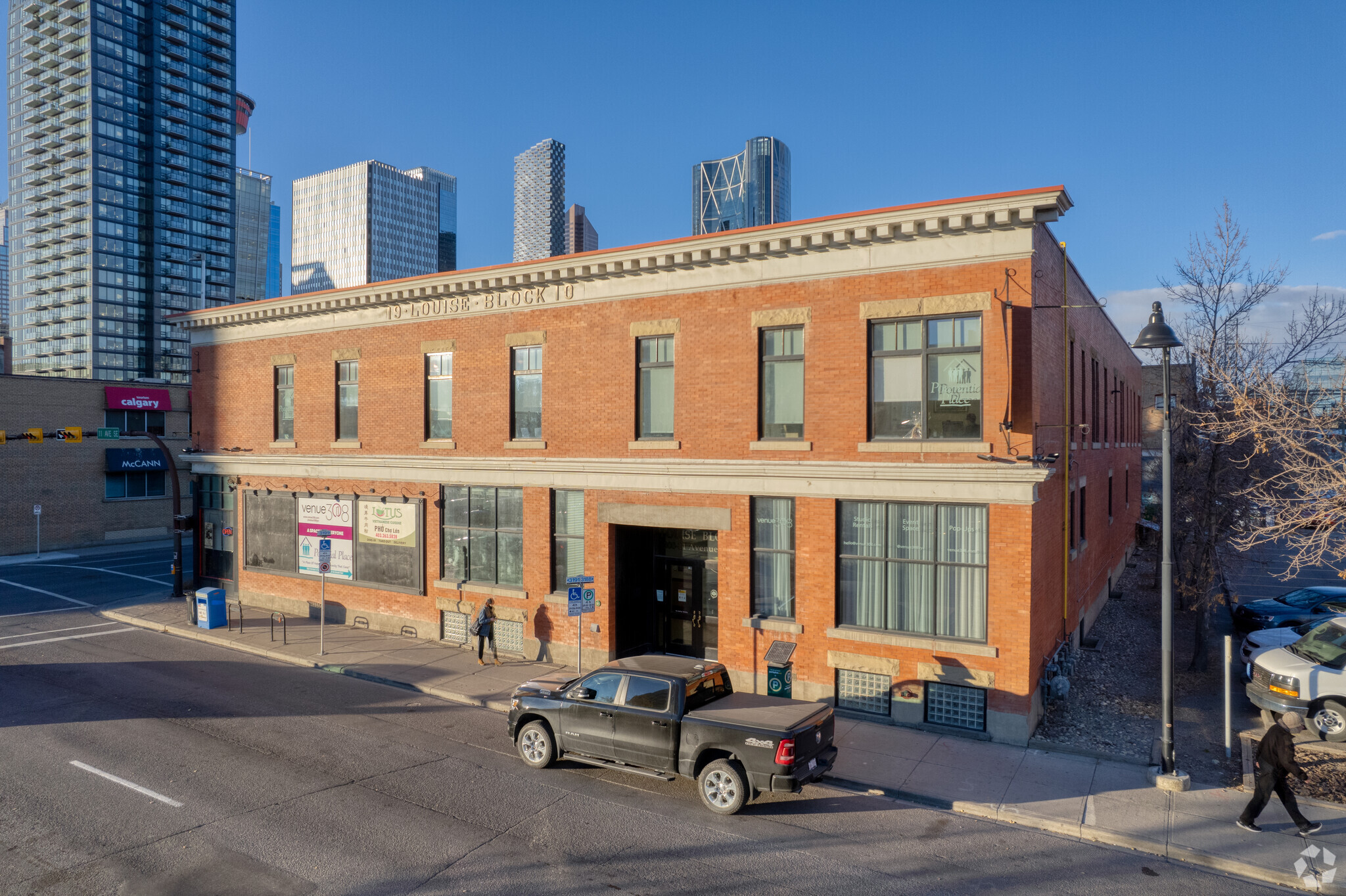 1018 MacLeod Trail SE, Calgary, AB for lease Primary Photo- Image 1 of 6