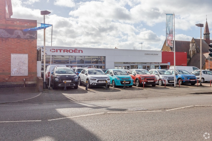 38 Stamford Rd, Kettering for sale - Building Photo - Image 1 of 1