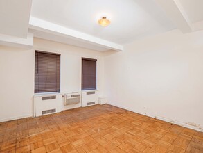 333 W 57th St, New York, NY for lease Interior Photo- Image 2 of 6