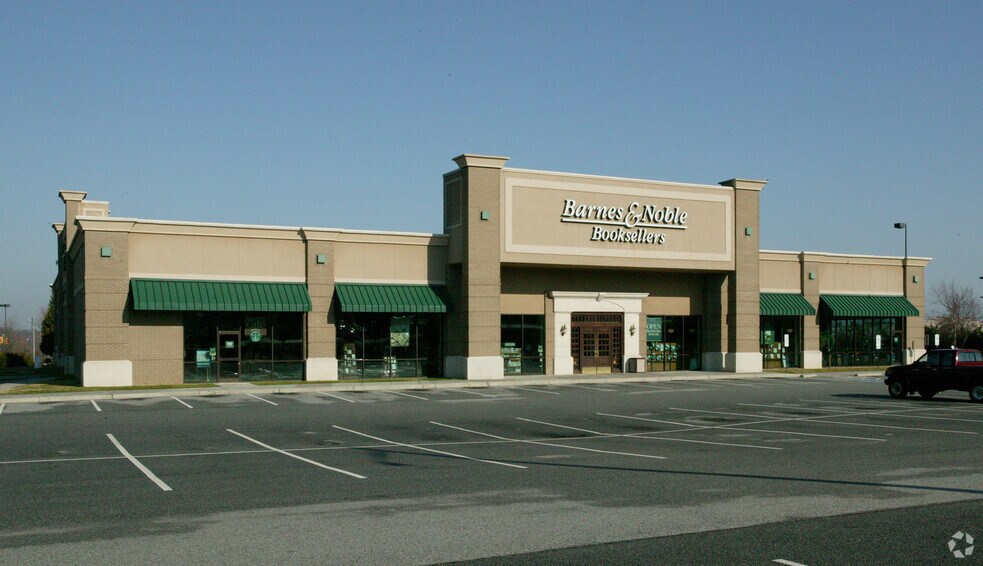 906 Mall Loop Rd High Point Nc 27262 Retail Space For Lease