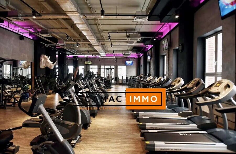 Industrial in Hyères for lease - Building Photo - Image 2 of 4