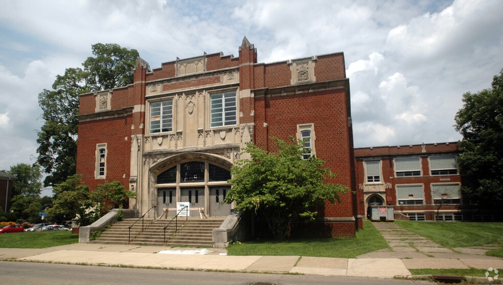 847 N Main St, Meadville, PA for lease - Building Photo - Image 3 of 11