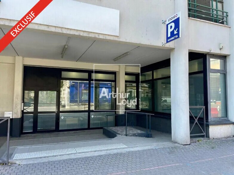 Office in Melun for lease - Building Photo - Image 1 of 7