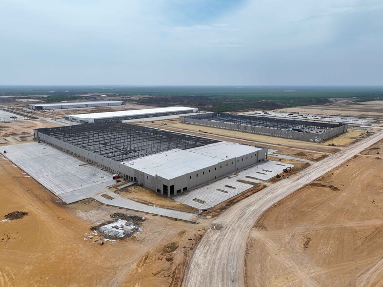 Pinnacle Logistics Center, Laredo, TX for lease - Building Photo - Image 3 of 4