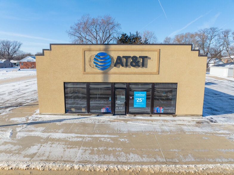 1459 SW Dakota Ave, Huron, SD for sale - Building Photo - Image 3 of 6