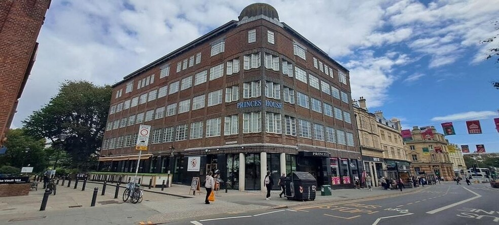 165-169 North St, Brighton for lease - Building Photo - Image 1 of 8