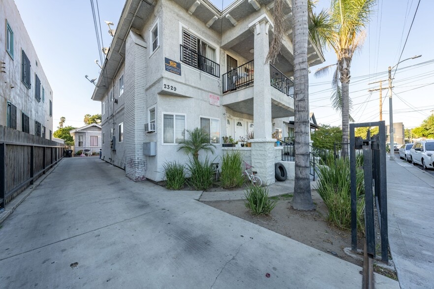 2323 Wall St, Los Angeles, CA for sale - Building Photo - Image 1 of 1