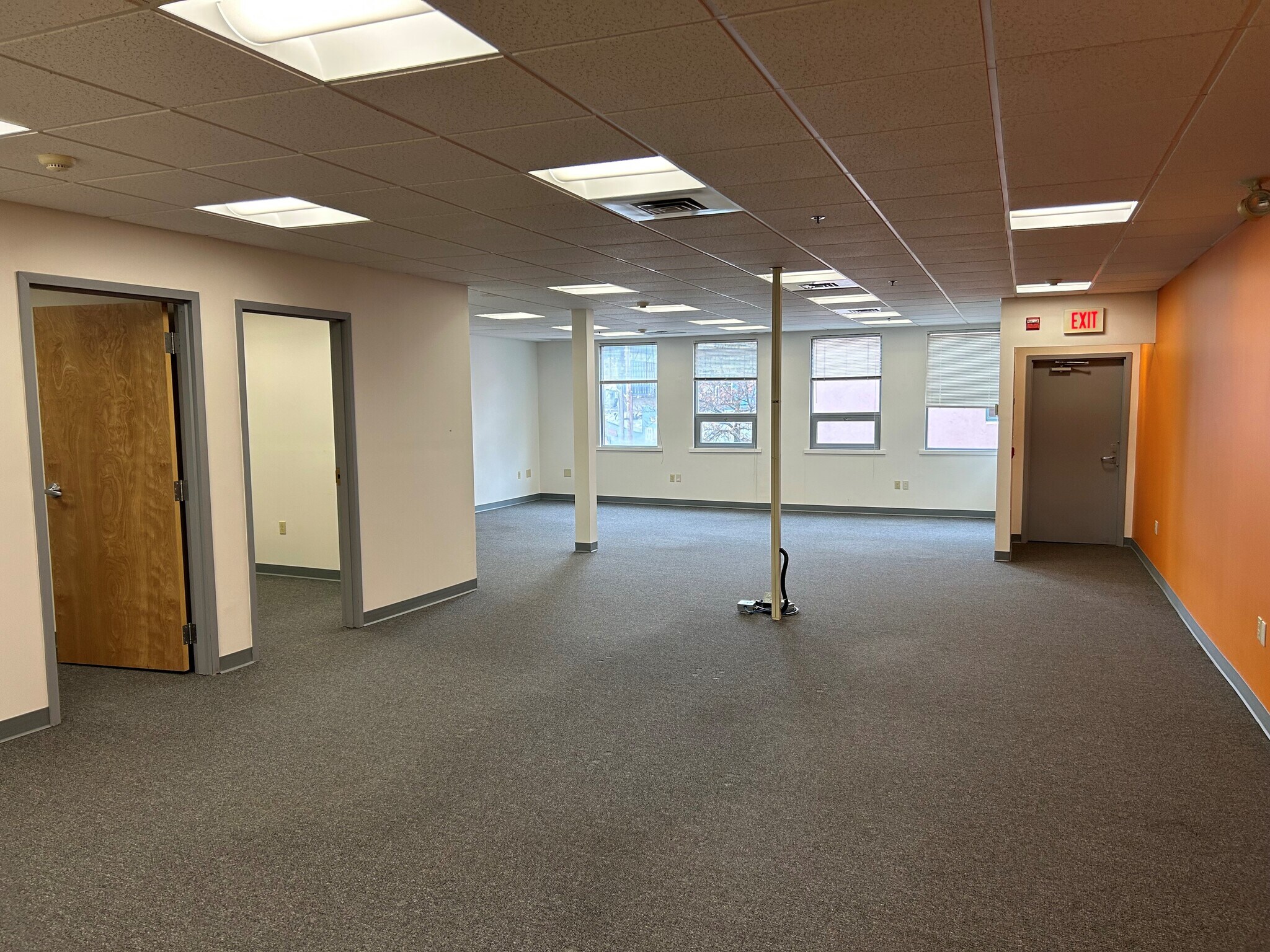 1035 Cambridge St, Cambridge, MA for lease Interior Photo- Image 1 of 4