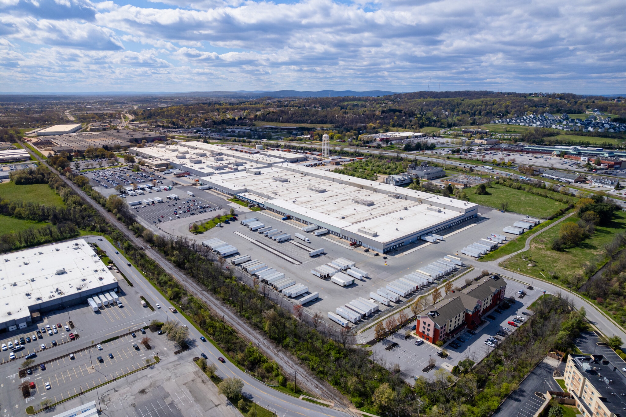 301 Butterfly Commons Dr, York, PA for sale Building Photo- Image 1 of 1