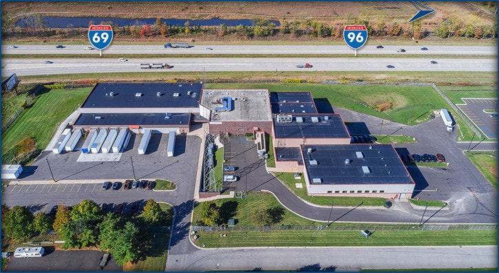 2960 Ena Dr, Lansing, MI for lease - Building Photo - Image 2 of 19