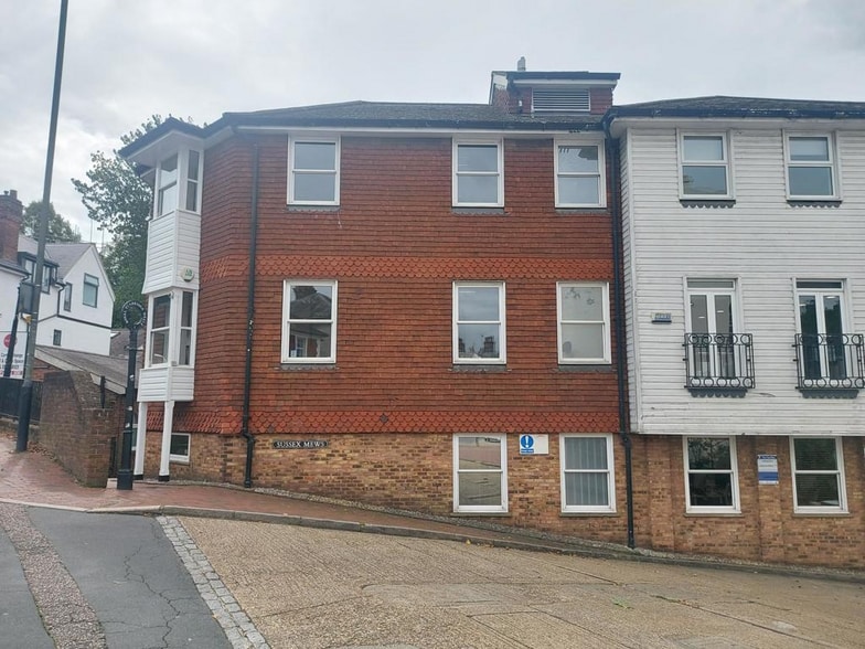 Coach And Horses Passage, Tunbridge Wells for lease - Primary Photo - Image 1 of 6