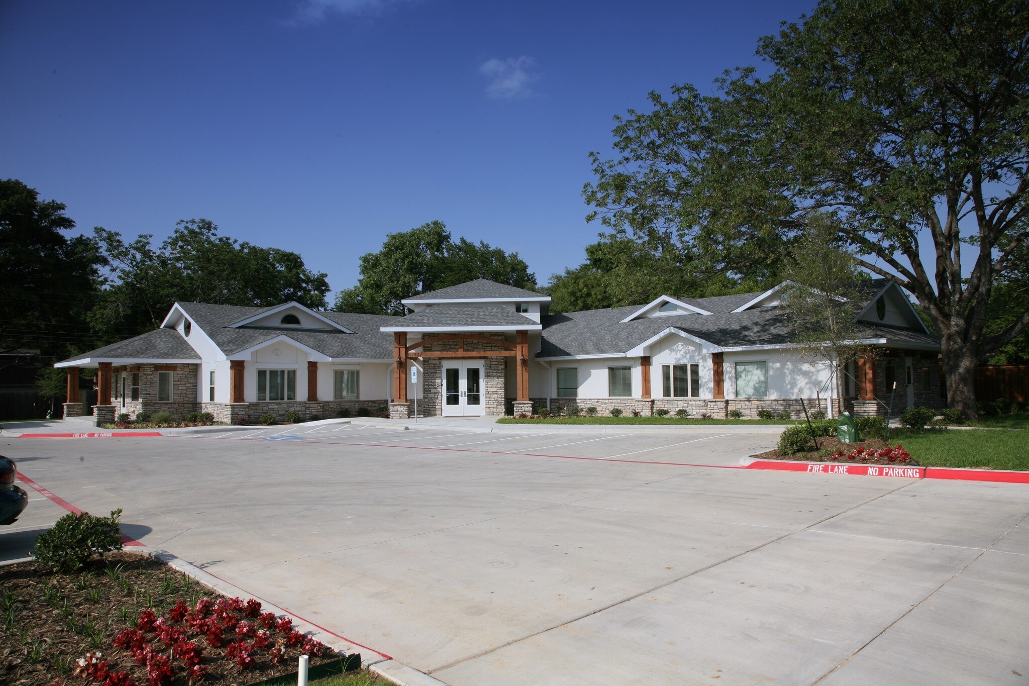 1321 W Randol Mill Rd, Arlington, TX for sale Building Photo- Image 1 of 1