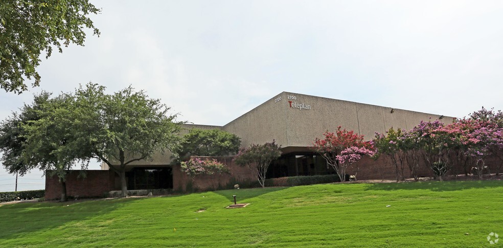 2700 Story Rd W, Irving, TX for lease - Building Photo - Image 3 of 6