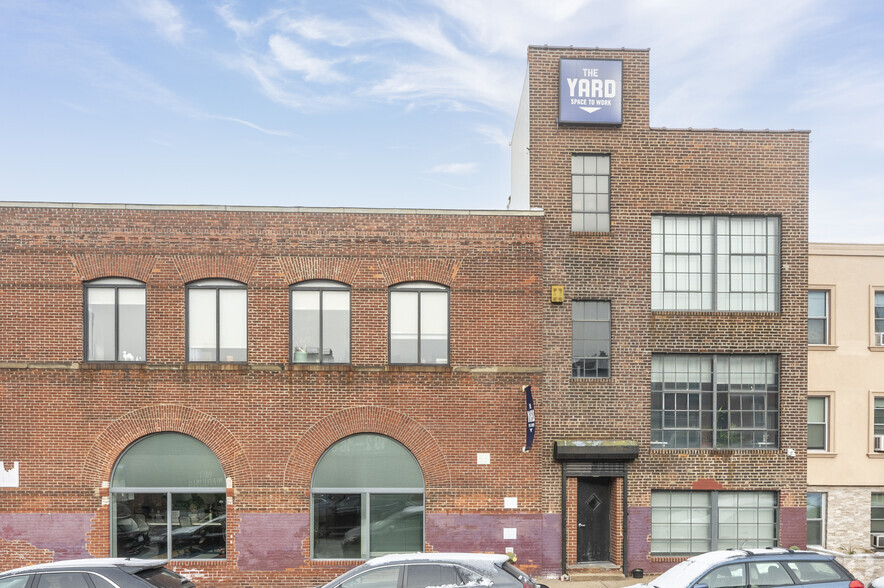 157-163 13th St, Brooklyn, NY for lease - Building Photo - Image 3 of 4