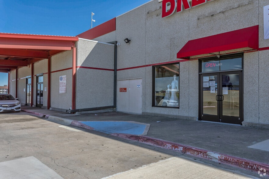 4343 Gannon Ln, Dallas, TX for lease - Building Photo - Image 3 of 3