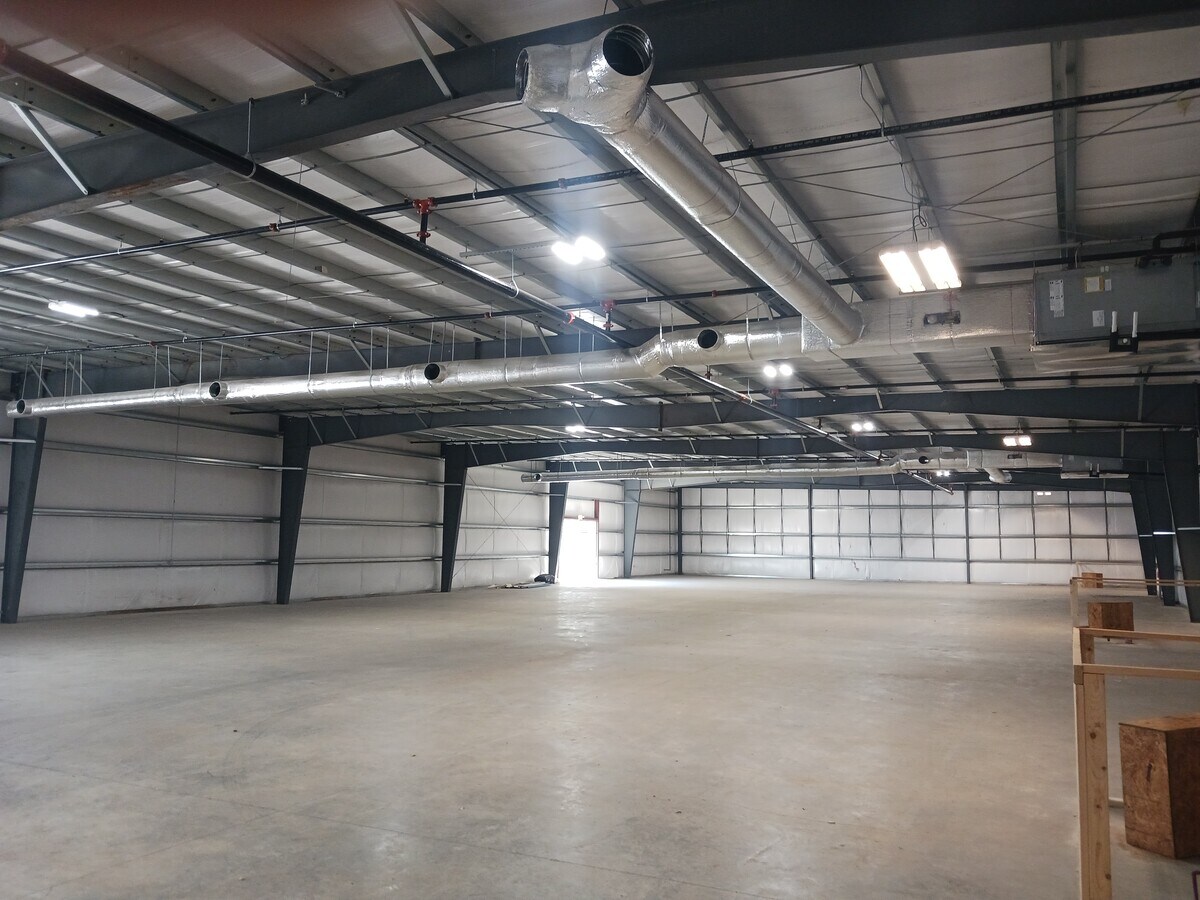 301 Commerce Center Dr, Brunswick, GA 31523 - Unit 100 -  - Interior Photo - Image 1 of 1