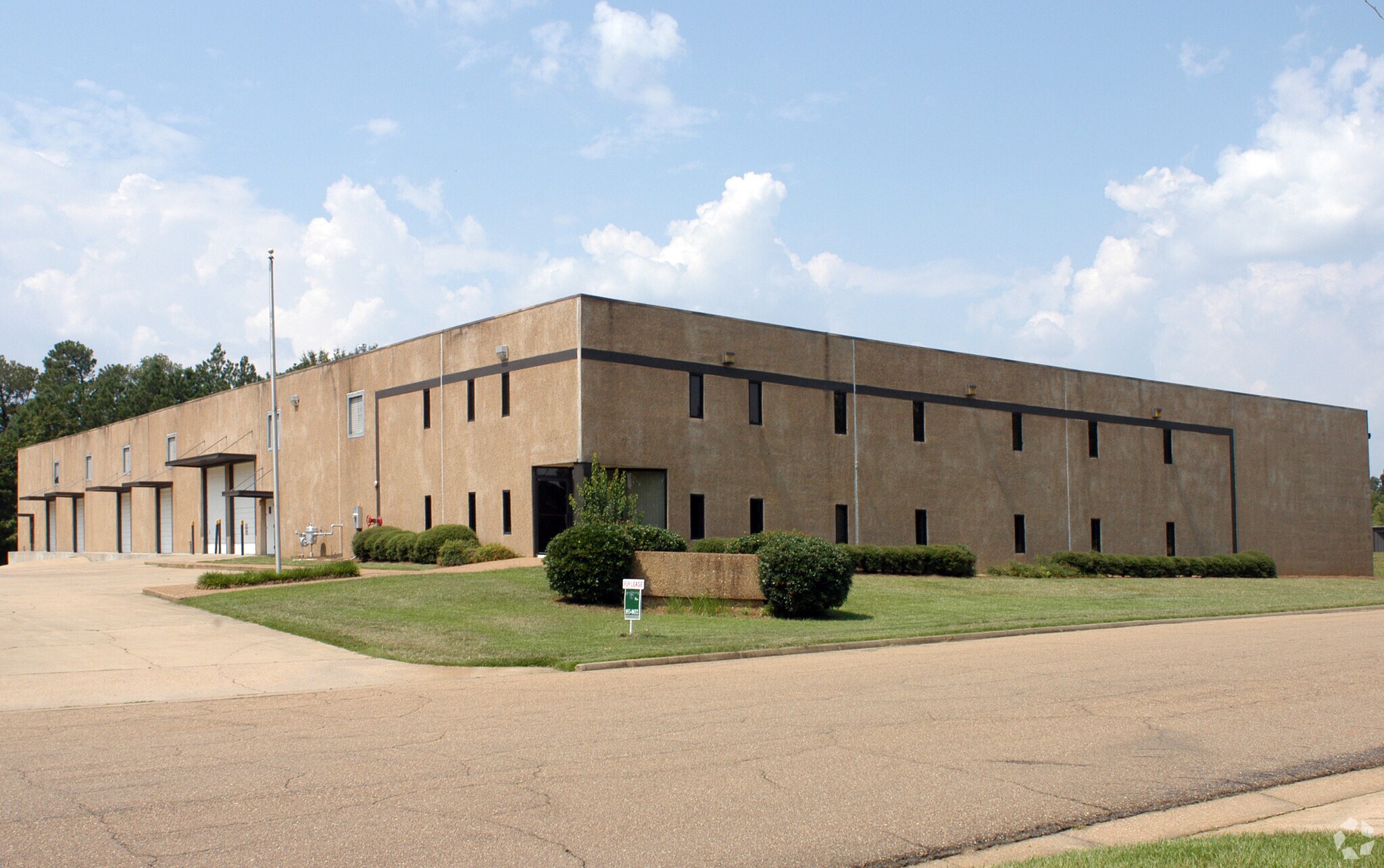 121 Marketridge Dr, Ridgeland, MS for sale Primary Photo- Image 1 of 1