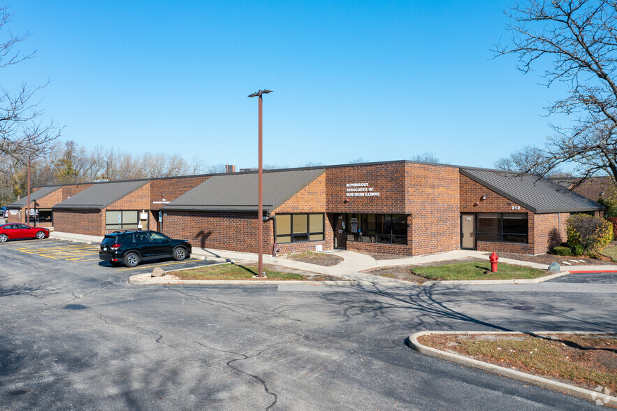 901 Biesterfield Rd, Elk Grove Village, IL for lease - Building Photo - Image 1 of 5