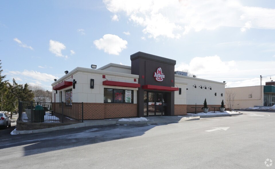 4401 W Genesee St, Syracuse, NY for sale - Primary Photo - Image 1 of 1