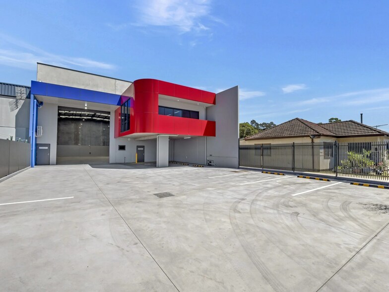 18 Aero Rd, Ingleburn for lease - Building Photo - Image 3 of 3