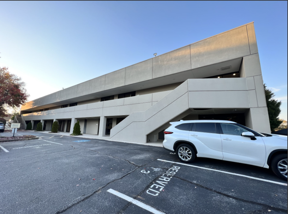 700 E North St, Greenville, SC for lease Building Photo- Image 1 of 8