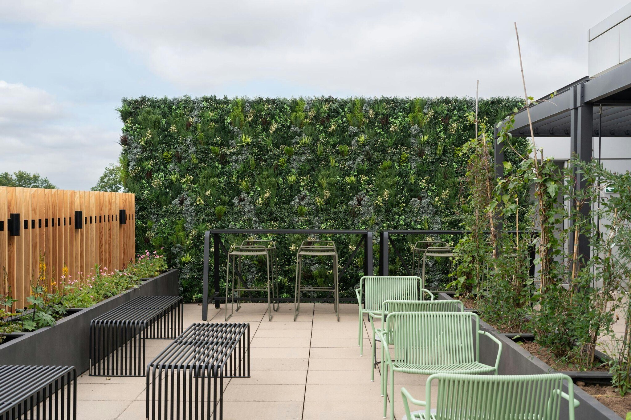 Wharfedale Rd, Wokingham for lease Building Photo- Image 1 of 3