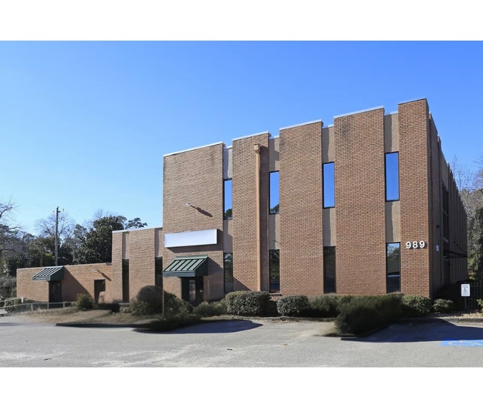 989 Knox Abbott Dr, Cayce, SC for lease - Building Photo - Image 1 of 17