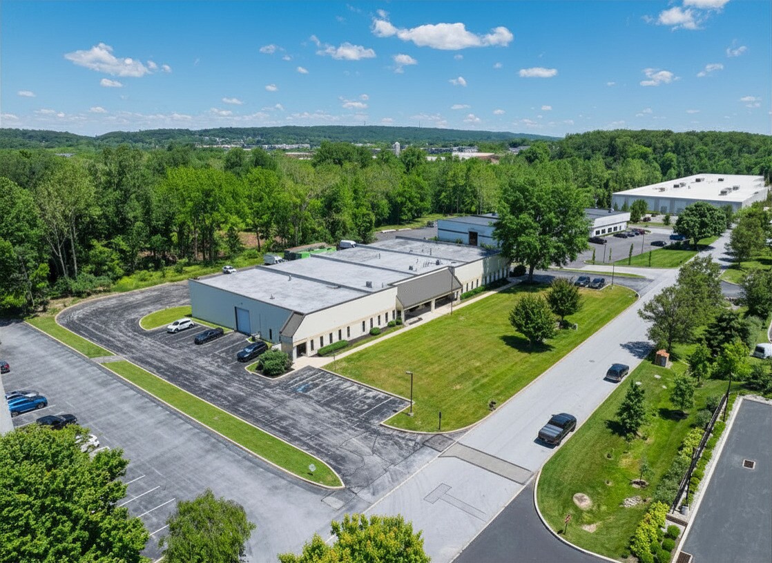 303-305 National Rd, Exton, PA for lease Building Photo- Image 1 of 13
