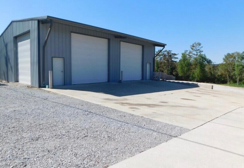 2314 Dennis Ln, Lake Charles, LA for sale - Primary Photo - Image 1 of 1