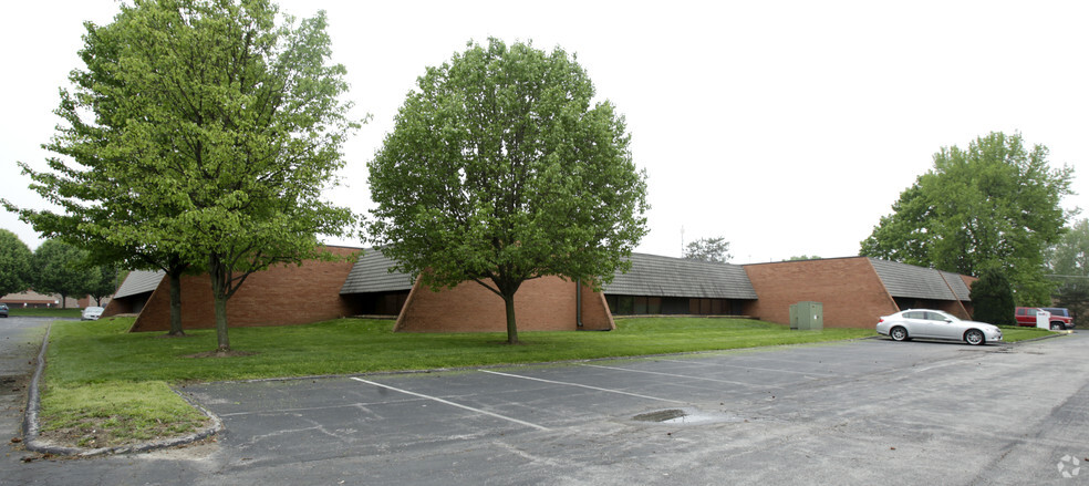 3751 Pennridge Dr, Bridgeton, MO for lease - Building Photo - Image 2 of 12