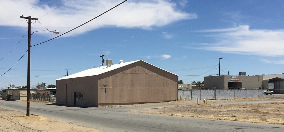44532 Trevor Ave, Lancaster, CA for sale - Building Photo - Image 1 of 1
