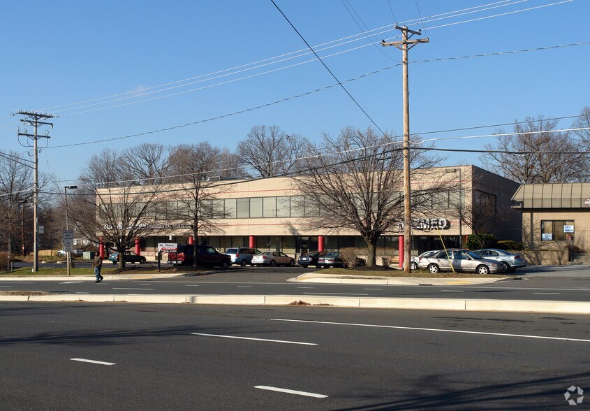 9410 Annapolis Rd, Lanham, MD 20706