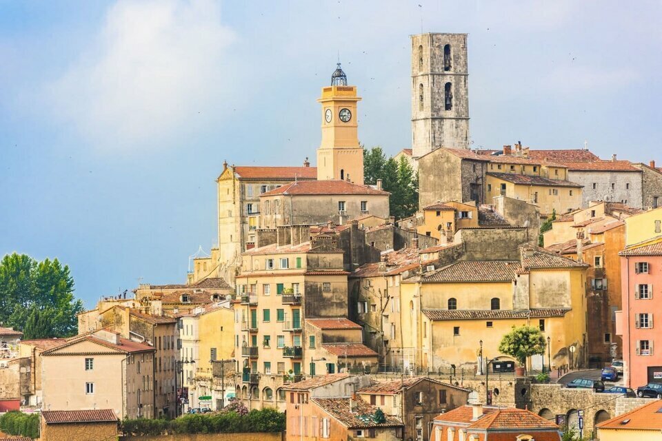 Retail in Grasse for sale Building Photo- Image 1 of 3