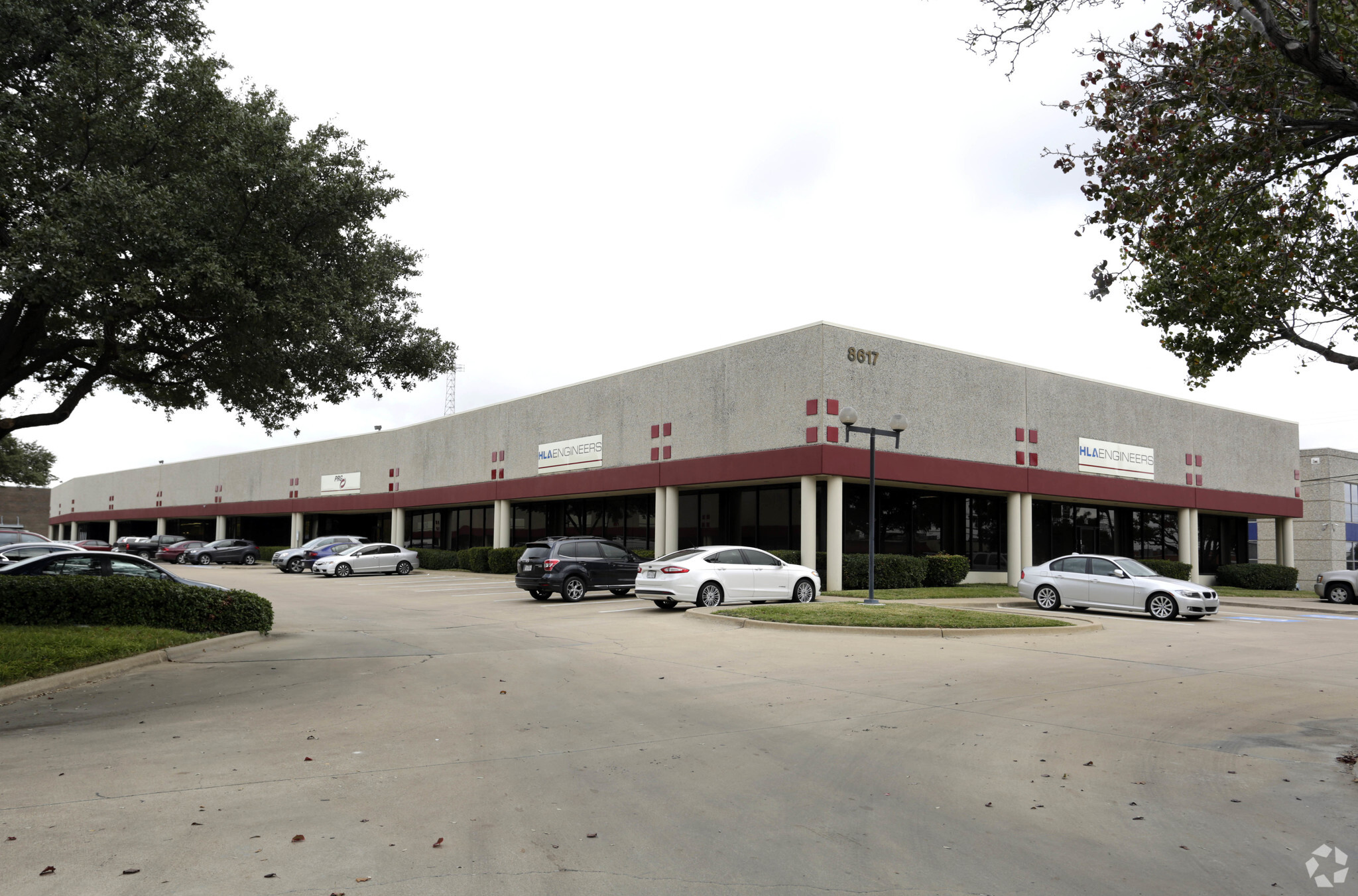 8617 Ambassador Row, Dallas, TX for lease Primary Photo- Image 1 of 11