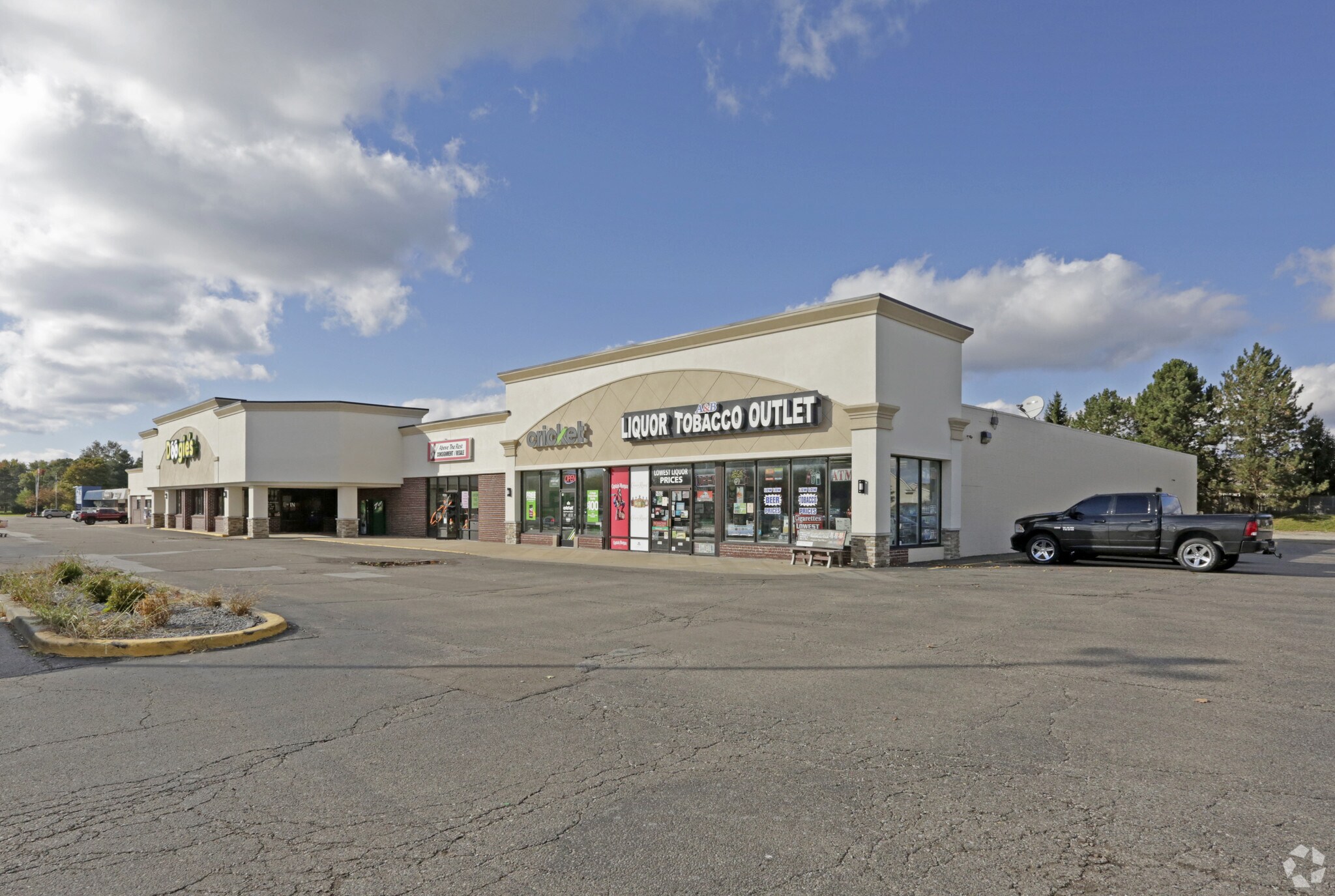 8405-8463 Davison Rd, Davison, MI for sale Primary Photo- Image 1 of 1