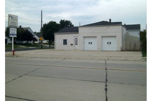 2216 Marshall St, Manitowoc, WI for sale - Primary Photo - Image 1 of 1