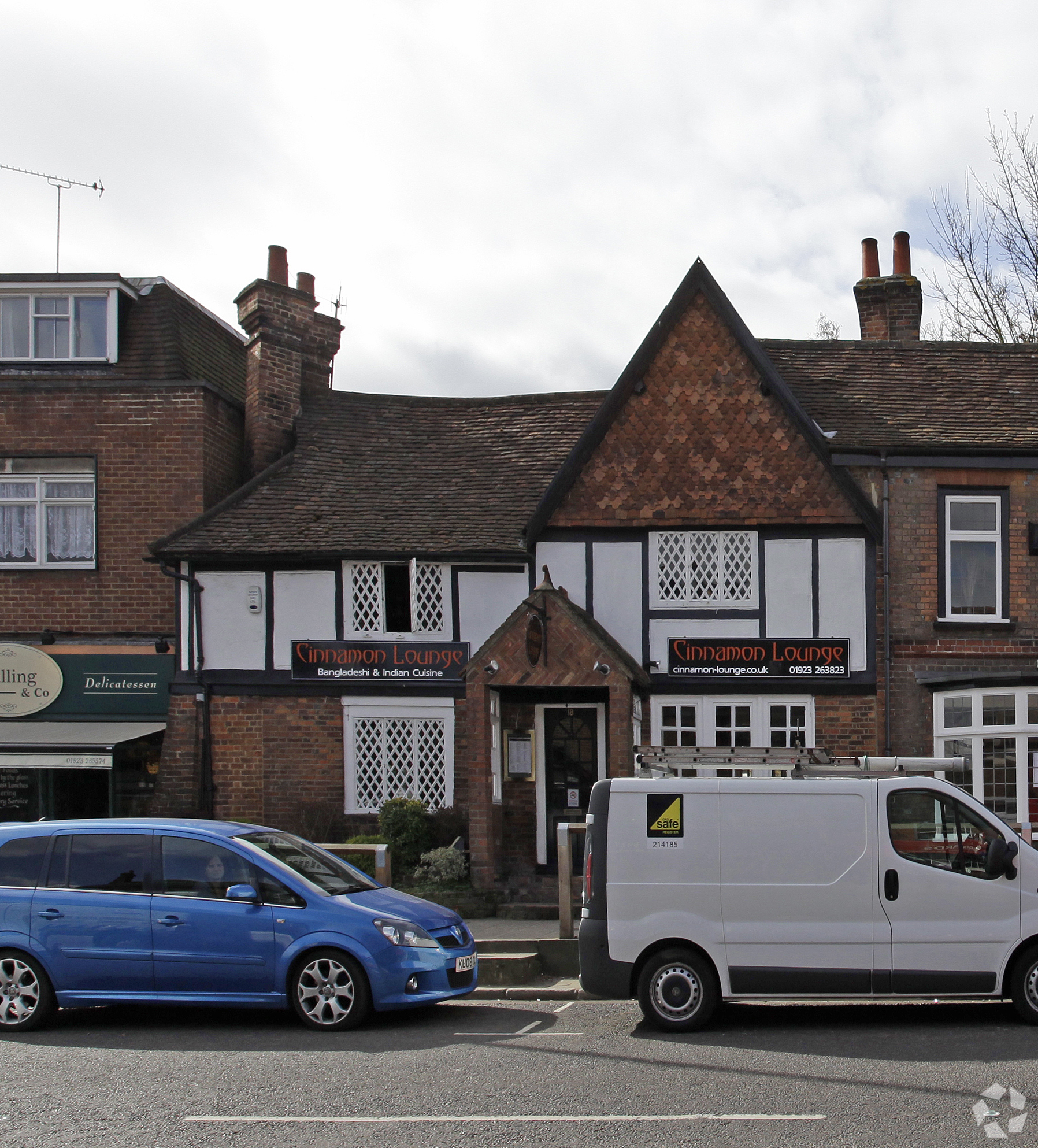 18 High St, Kings Langley for sale Primary Photo- Image 1 of 2