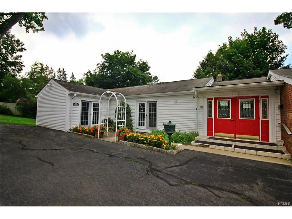 4 Crestview Ave, Cortlandt Manor, NY for sale Building Photo- Image 1 of 1