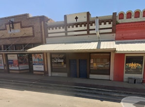 172 W Austin St, Giddings, TX for lease Building Photo- Image 1 of 11