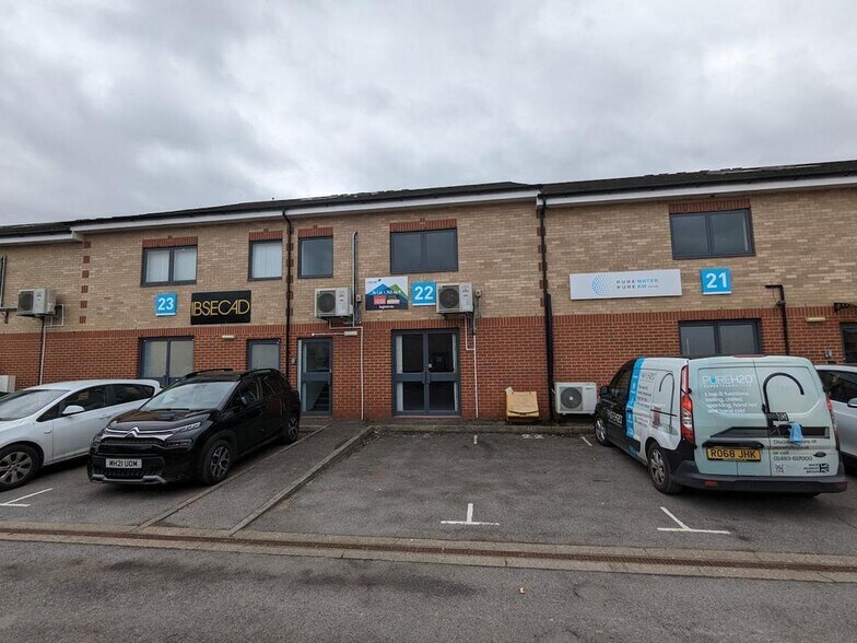 Boundary Rd, Woking for lease - Building Photo - Image 2 of 13