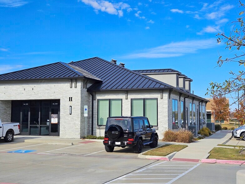 9925 Gillespie Dr, Plano, TX for lease - Building Photo - Image 2 of 6