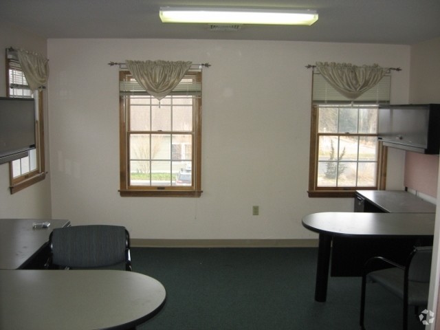 33 Hartford Ave, Granby, CT for lease Interior Photo- Image 1 of 4