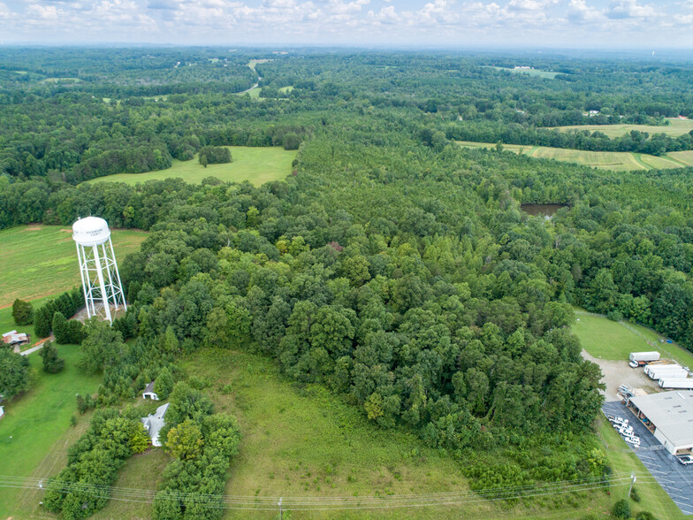 3406 US Hwy 220, Madison, NC for sale - Building Photo - Image 1 of 1