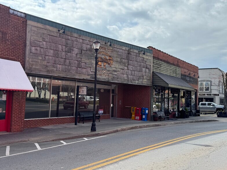 16 N Main St, Ellijay, GA for sale - Building Photo - Image 1 of 1