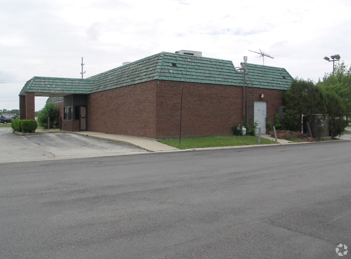1450 E Algonquin Rd, Algonquin, IL 60102 Property Record