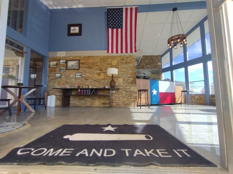 3307 US Highway 90A E, Gonzales, TX for sale - Lobby - Image 1 of 1