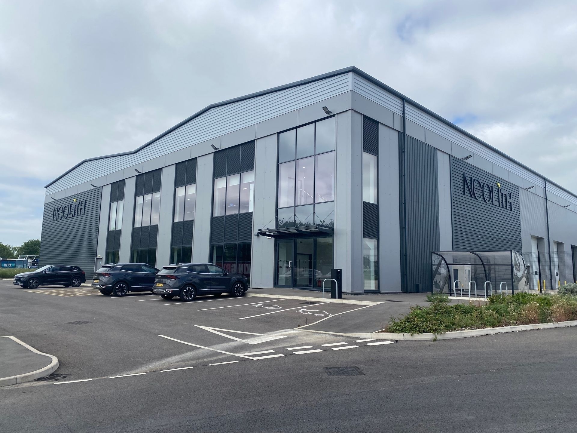 Pheasant Dr, Batley for lease Building Photo- Image 1 of 2